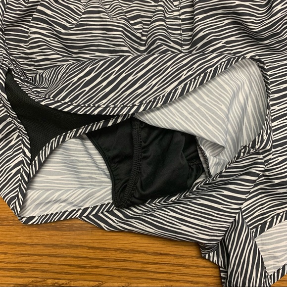 Nike Running Shorts - Picture 4 of 5